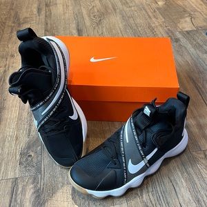 Womens Nike React Hyperset - Size 9.5